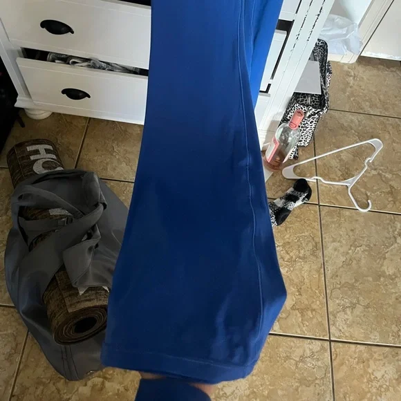 OFFLINE By Aerie Real Me High Waisted Crossover Flare Leggings Blue S - Picture 4 of 6